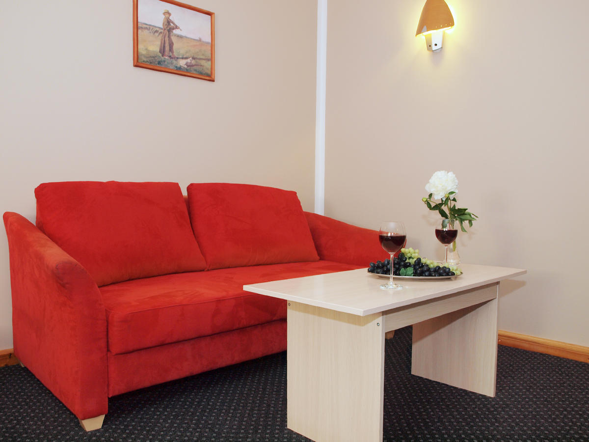 Hotel Keszyca Lesna Buitenkant foto